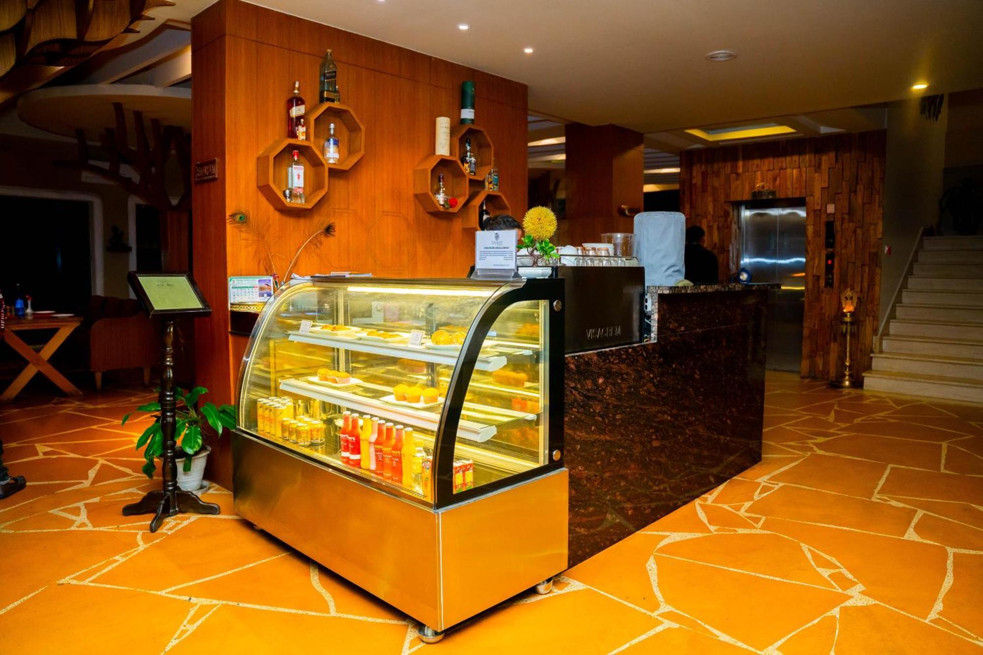 Teeka Resort Suites & Spa Pokhara Luaran gambar
