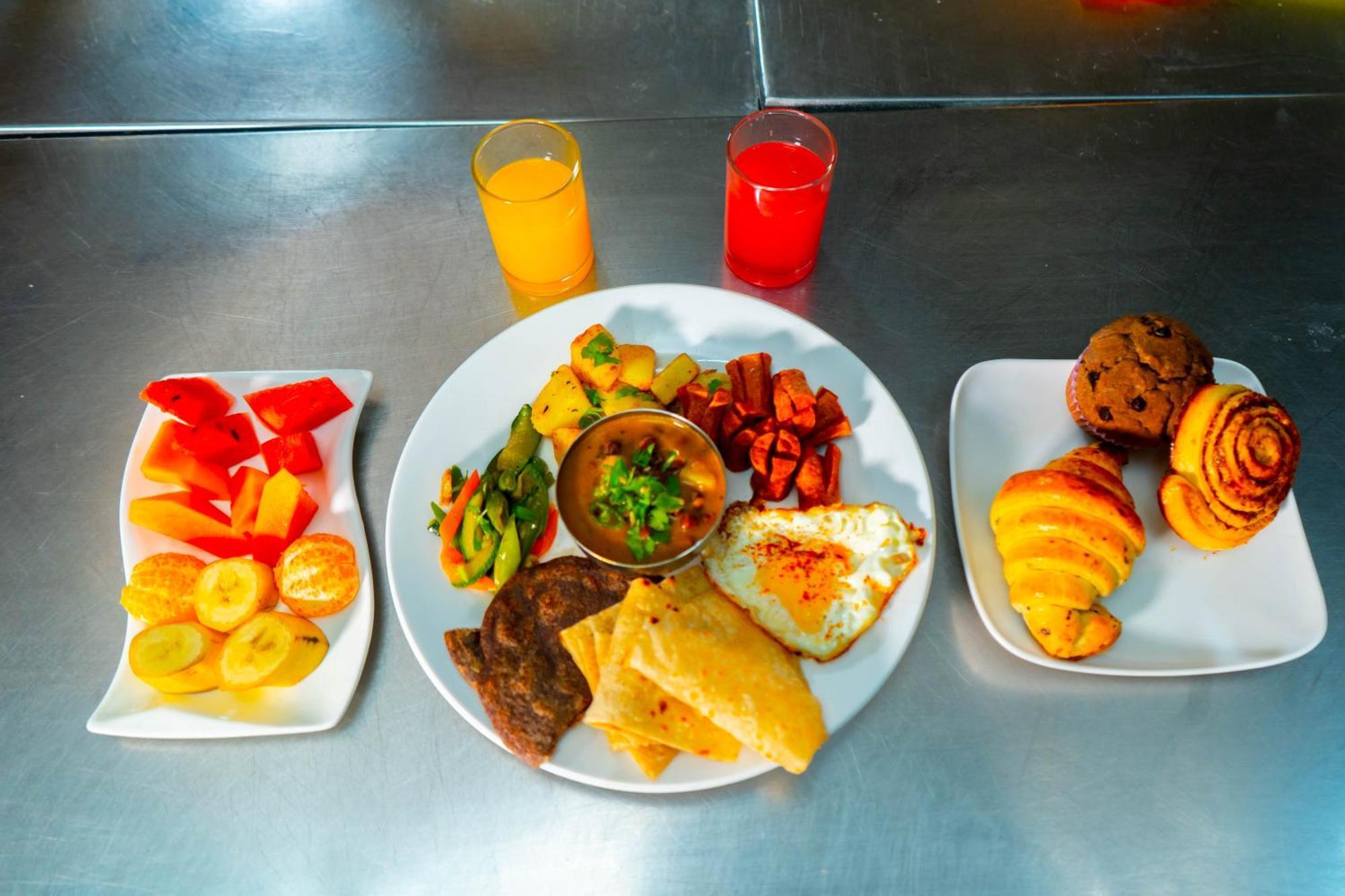 Teeka Resort Suites & Spa Pokhara Luaran gambar