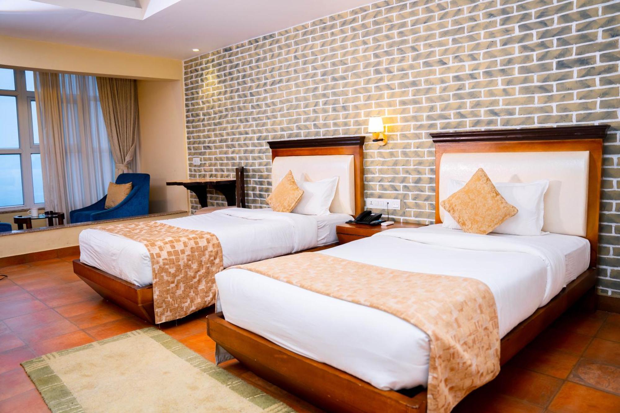 Teeka Resort Suites & Spa Pokhara Luaran gambar