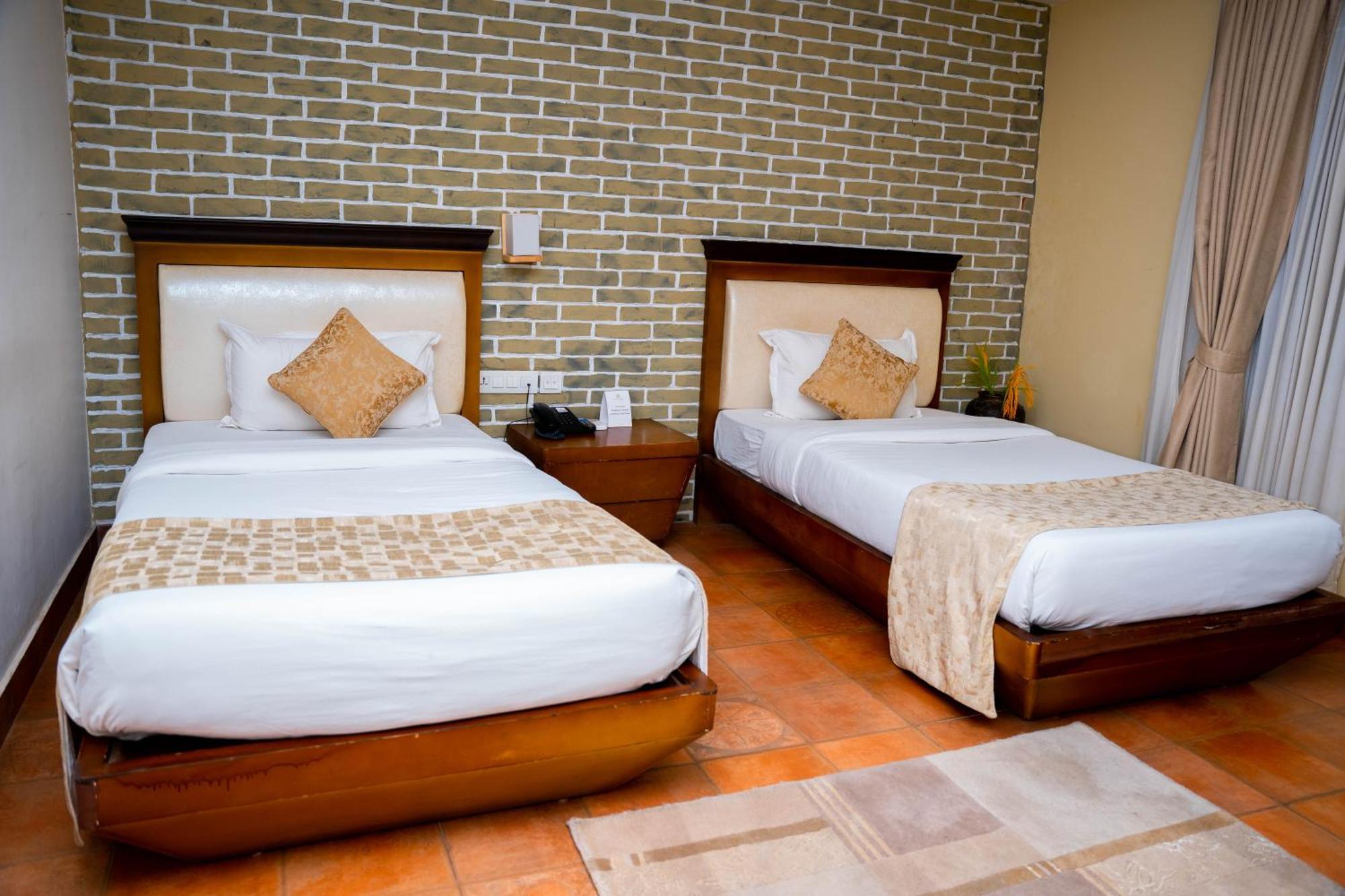 Teeka Resort Suites & Spa Pokhara Luaran gambar
